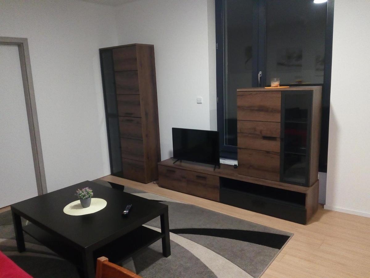 Apartman Stefanikova Zlin Exterior photo